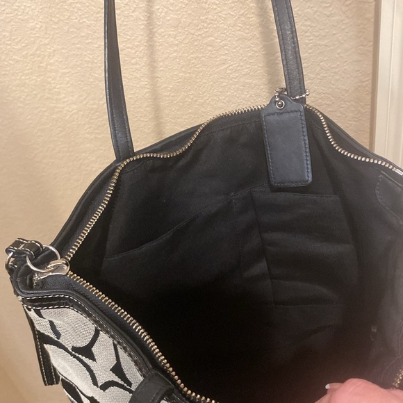 Coach Hampton Leather Monogram Purse - Picture 10 of 10